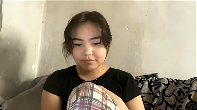 Snapshot of Molly_Teddy chatting on 05-25-26, 07:47 Molly Teddy online show from 05-25-26, 07:47