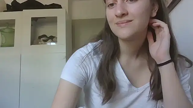 SoftieSophie online show from 05-29-26, 03:32