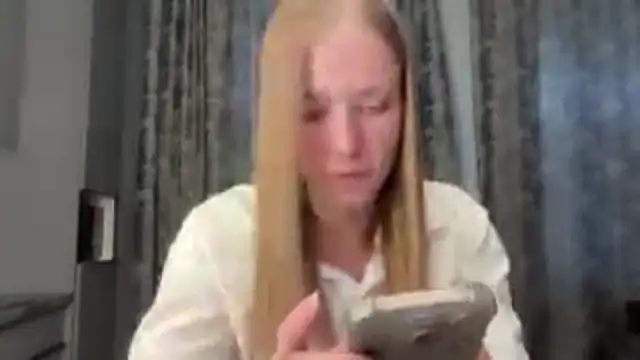 Snapshot of DanikaMory chatting on 05-25-26, 12:00 DanikaMory online show from 05-25-26, 12:00