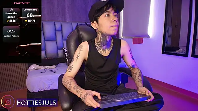 hottiesjuls online show from 07-29-26, 05:33