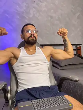 Snapshot of RoccoSaenz chatting on 06-01-26, 07:48 RoccoSaenz online show from 06-01-26, 07:48
