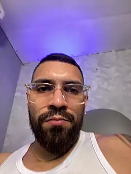 Snapshot of RoccoSaenz chatting on 06-08-26, 08:09 RoccoSaenz online show from 06-08-26, 08:09