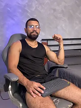 Snapshot of RoccoSaenz chatting on 06-16-26, 07:49 RoccoSaenz online show from 06-16-26, 07:49