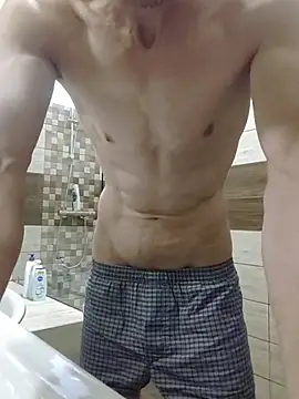 Snapshot of Nakedfanboy chatting on 07-21-26, 02:30 Nakedfanboy online show from 07-21-26, 02:30