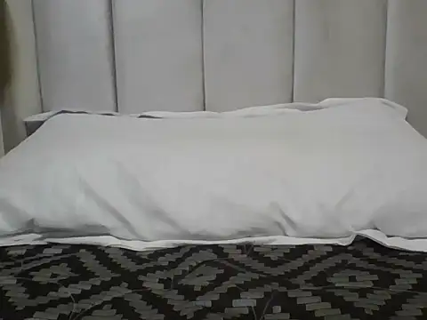 Hotbaddie1 online show from 06-02-26, 09:11