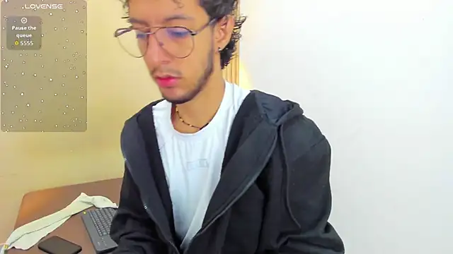 Snapshot of LEO_SANZ66 chatting on 06-10-26, 12:15 LEO SANZ66 online show from 06-10-26, 12:15