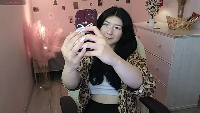 Snapshot of Vanessa_LimX chatting on 06-08-26, 12:38 Vanessa LimX online show from 06-08-26, 12:38
