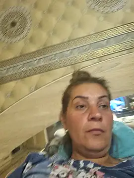 Snapshot of ibolya86 chatting on 06-20-26, 08:44 ibolya86 online show from 06-20-26, 08:44