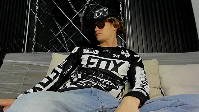 AnthonyStone  online show from 05-28-26, 11:02