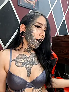 Snapshot of Venom-Luna chatting on 06-04-26, 05:19 Venom-Luna online show from 06-04-26, 05:19