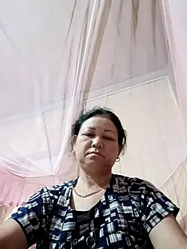 Snapshot of Orio-baby chatting on 05-26-26, 09:00 Orio-baby online show from 05-26-26, 09:00