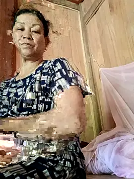 Snapshot of Orio-baby chatting on 05-27-26, 03:25 Orio-baby online show from 05-27-26, 03:25
