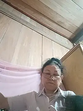 Snapshot of Orio-baby chatting on 05-27-26, 03:31 Orio-baby online show from 05-27-26, 03:31