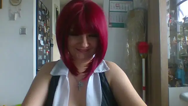 Snapshot of MeganFlirt chatting on 06-12-26, 09:30 MeganFlirt online show from 06-12-26, 09:30