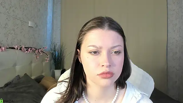 Snapshot of Maya-Mimi chatting on 06-07-26, 12:59 Maya-Mimi online show from 06-07-26, 12:59
