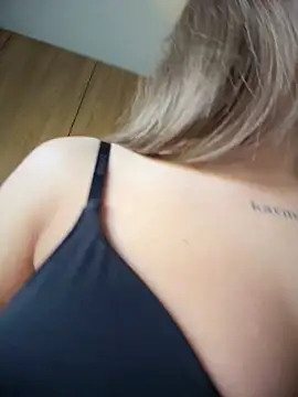 Snapshot of vanessabaddie chatting on 06-03-26, 04:59 vanessabaddie online show from 06-03-26, 04:59