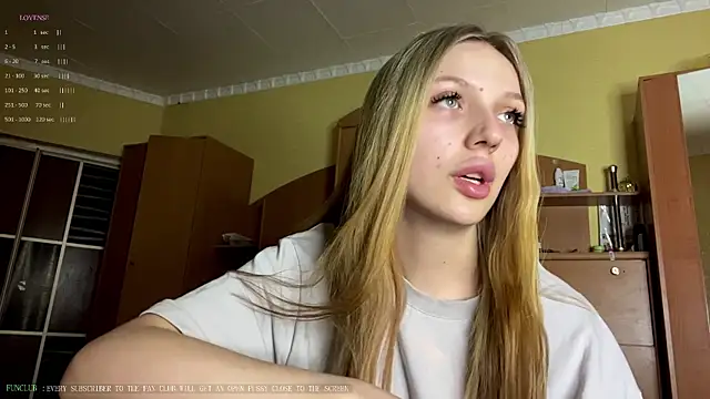 xXMelanieseXx online show from 06-16-26, 04:42