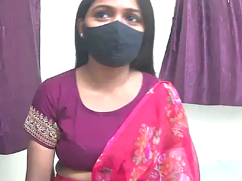 Snapshot of Queen_Priti chatting on 06-01-26, 11:56 Queen Priti online show from 06-01-26, 11:56