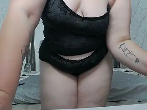Snapshot of _AmberMuse_ chatting on 06-10-26, 04:12 AmberMuse online show from 06-10-26, 04:12