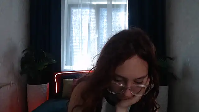 ModelGyrl online show from 06-28-26, 01:33
