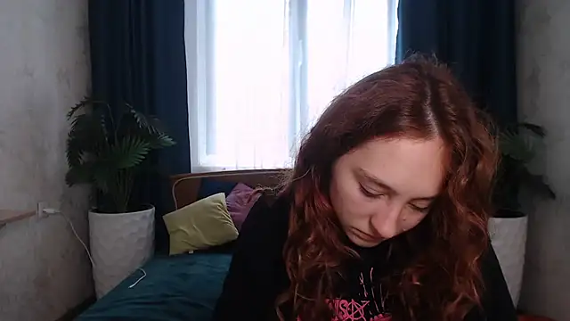 ModelGyrl online show from 07-02-26, 03:23