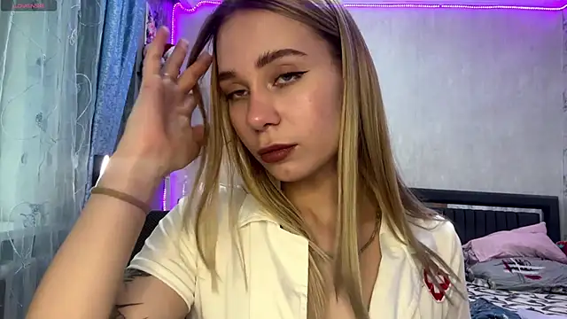 Snapshot of LexaLuxgrey chatting on 06-05-26, 06:52 LexaLuxgrey online show from 06-05-26, 06:52