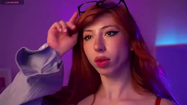 Mia Daddysgirl  online show from 06-15-26, 08:27