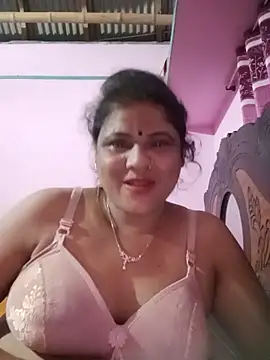 Snapshot of Maya_Vabi chatting on 06-16-26, 02:41 Maya Vabi online show from 06-16-26, 02:41