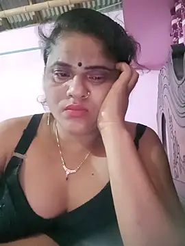 Snapshot of Maya_Vabi chatting on 06-19-26, 11:41 Maya Vabi online show from 06-19-26, 11:41