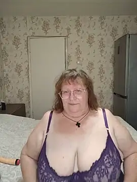 Snapshot of Sweet19-68 chatting on 06-06-26, 08:52 Sweet19-68 online show from 06-06-26, 08:52