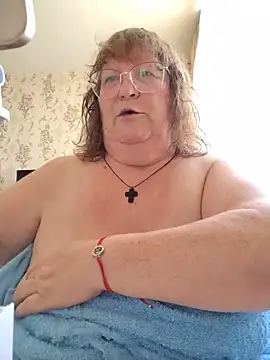 Snapshot of Sweet19-68 chatting on 06-21-26, 10:40 Sweet19-68 online show from 06-21-26, 10:40