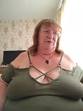 Snapshot of Sweet19-68 chatting on 06-26-26, 04:44 Sweet19-68 online show from 06-26-26, 04:44