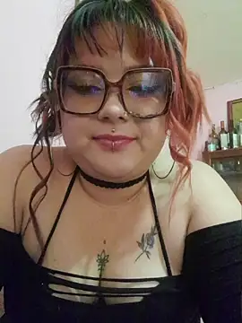 Snapshot of curvy_latina chatting on 07-24-26, 09:46 curvy latina online show from 07-24-26, 09:46
