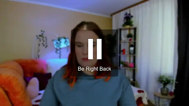 OliviaTwens online show from 06-05-26, 07:03