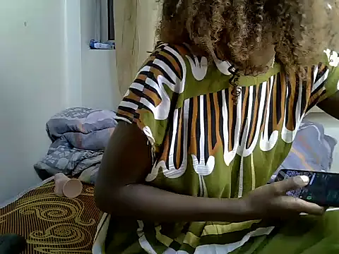 Holygoddess online show from 06-20-26, 04:32