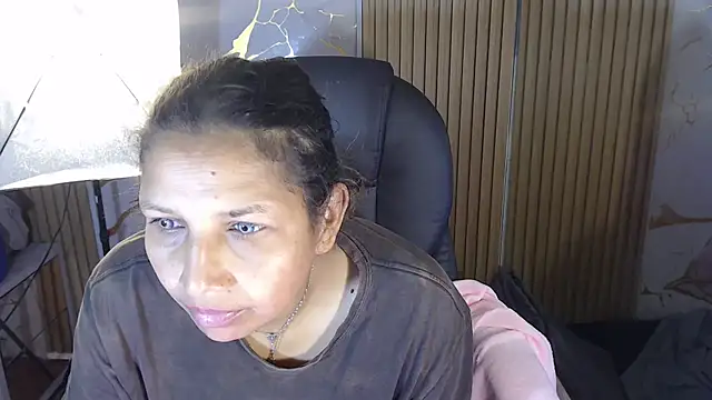 Danna Sg online show from 07-15-26, 06:40