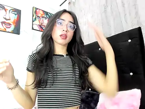 Snapshot of katalina_latin20 chatting on 06-01-26, 11:45 katalina latin20 online show from 06-01-26, 11:45