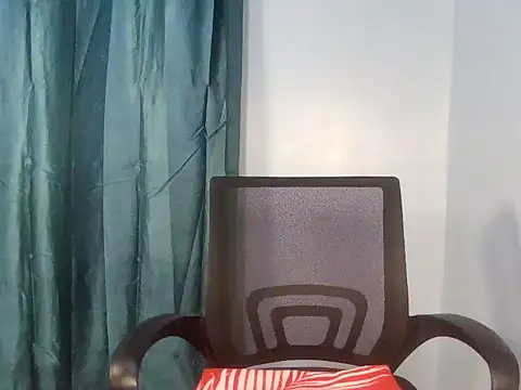 slim berry01 online show from 07-14-26, 12:00