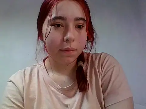 Snapshot of Annisofi000 chatting on 06-07-26, 07:06 Annisofi000 online show from 06-07-26, 07:06
