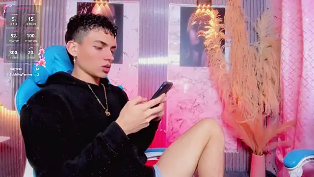 latino boyy  online show from 06-07-26, 01:59