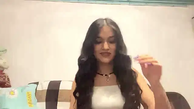 LisetteParajon online show from 05-29-26, 06:06