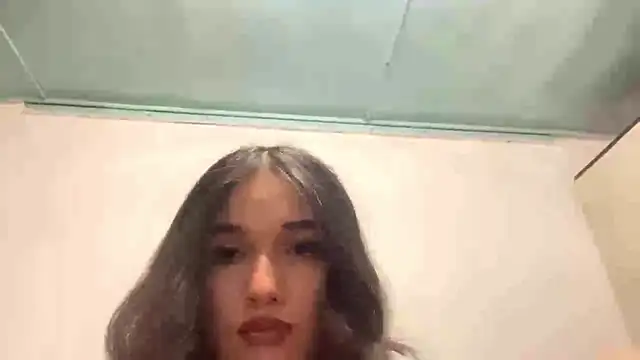 LisetteParajon online show from 05-30-26, 04:15