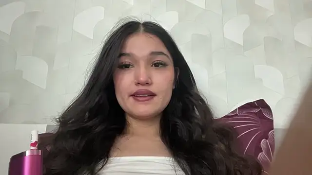 LisetteParajon online show from 06-27-26, 05:12