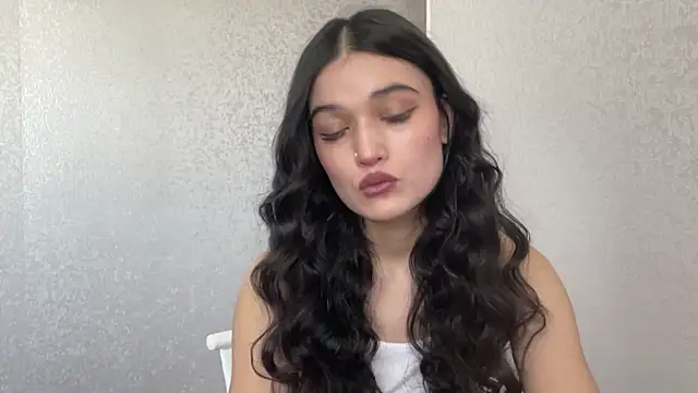 LisetteParajon online show from 07-16-26, 05:02