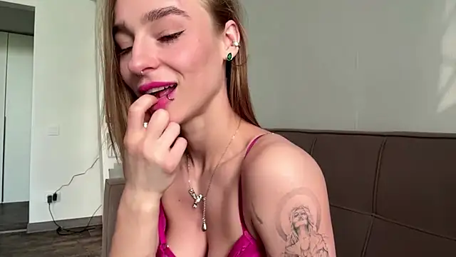 amilia-sexygirl online show from 06-08-26, 01:28