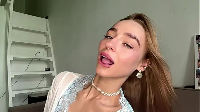 amilia-sexygirl online show from 06-26-26, 12:15