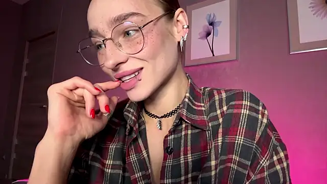 amilia-sexygirl online show from 07-26-26, 01:14