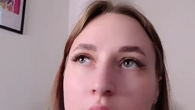 LeishaChamblee online show from 06-14-26, 04:03