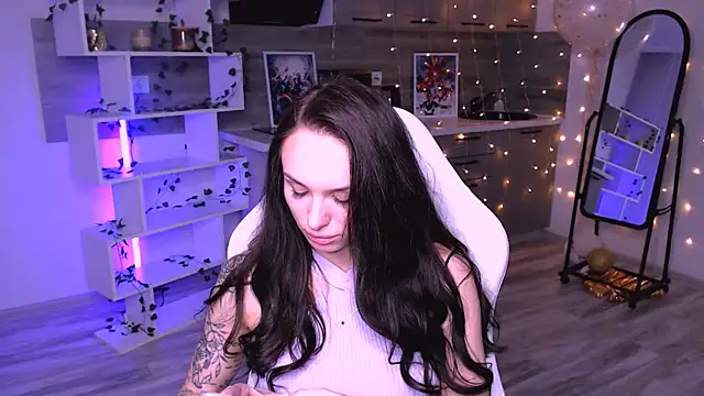 Snapshot of NicoleMerz chatting on 05-30-26, 07:44 NicoleMerz online show from 05-30-26, 07:44