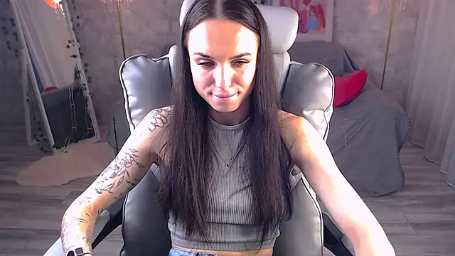 NicoleMerz online show from 06-03-26, 02:33
